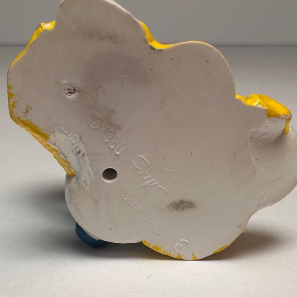 Vintage Sewing Smurf Figurine 1981 Schleich Peyo Portugal Smurfs Tailor - Picture 7 of 8